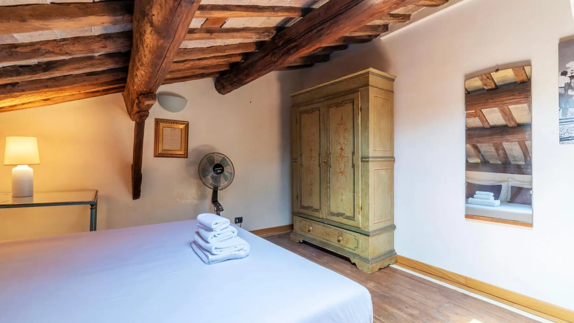 Monti Sweet Apartment - Charme Holidays Roma
